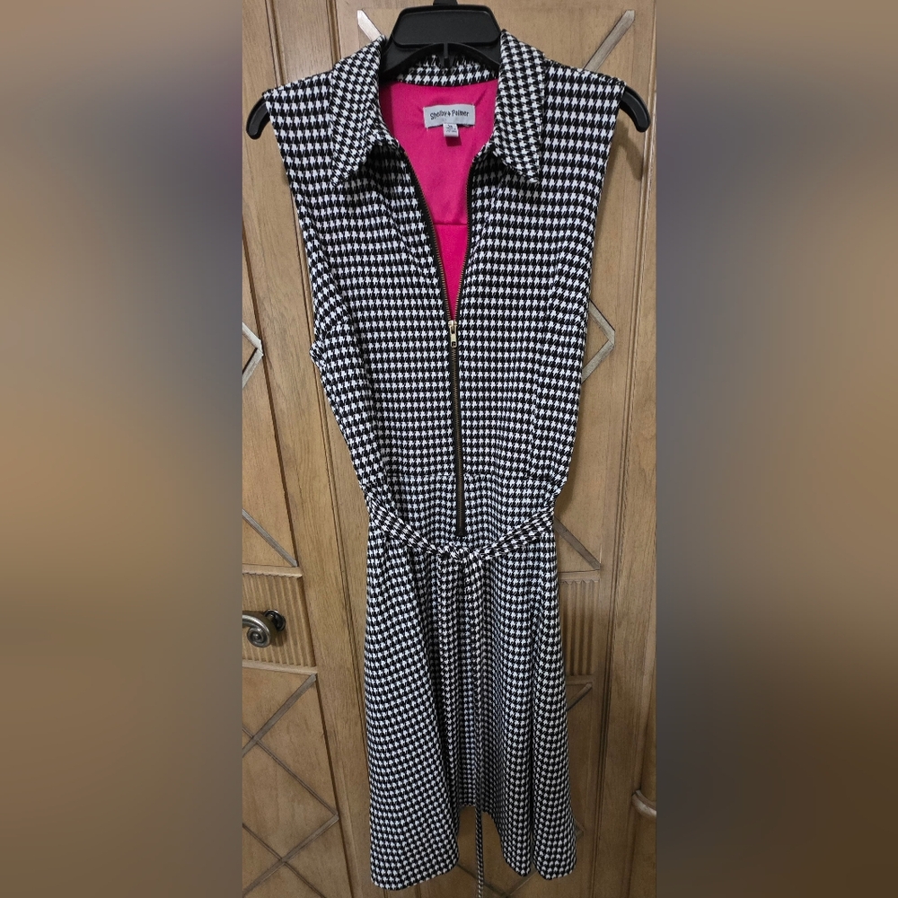 Black and White Sheath Midi Dress with Collar